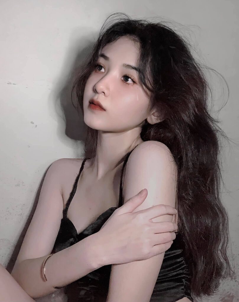 Gái Đẹp Bikini Chúc Mừng Sinh Nhật Vẻ Đẹp Truyền Thống Tạo Nên Sức Hút Kỳ Lạ Trong Thời Trang Hiện Đại