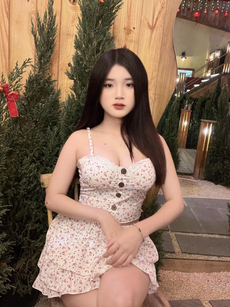 Khám Phá ‘Ảnh Sinh Nhật Gái Đẹp’ Những Gương Mặt Nổi Bật Trong Thế Giới Mạng Xã Hội Việt Nam